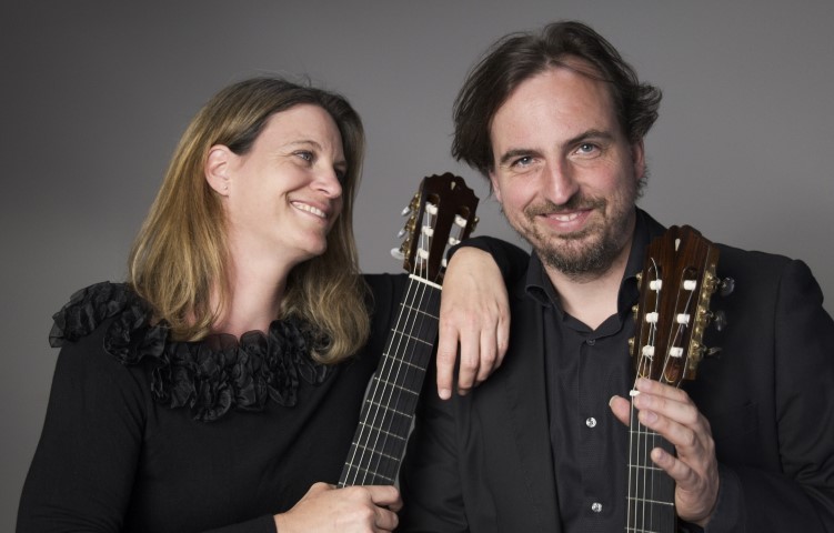 „Gracias a la Vida - Musik für 2 Gitarren“ mit Katrin Klingeberg und Sebastián Montes